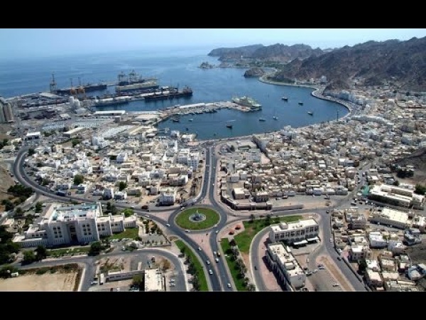 المبعوث الأممي يناقش في مسقط خفض التصعيد في اليمن المبعوث الأممي يناقش في مسقط خفض التصعيد في اليمن