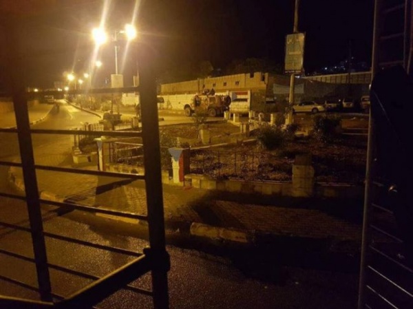 عدن انتشار عسكري حول مقار حكومية وفرض إجراءات مشددة في محيطها