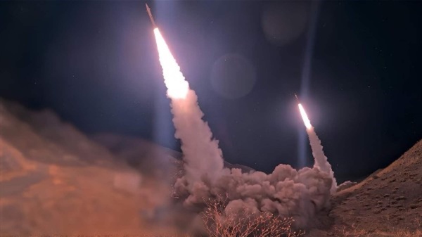 وكالة الدفاعات السعودية اعترضت صاروخين باليستيين في أجواء ينبع وكالة الدفاعات السعودية اعترضت صاروخين باليستيين في أجواء ينبع