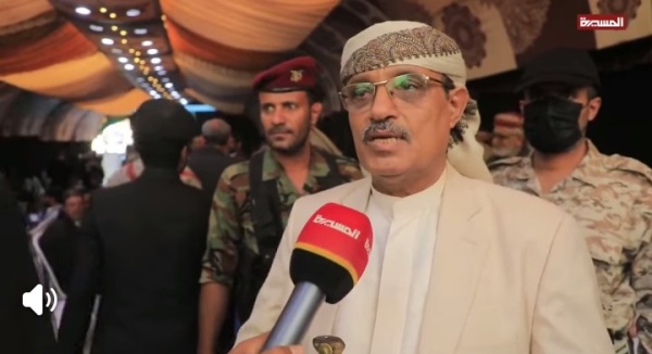 الفريق السامعي يقدم واجب العزاء في السفارة الإيرانية بصنعاء الفريق السامعي يقدم واجب العزاء في السفارة الإيرانية بصنعاء