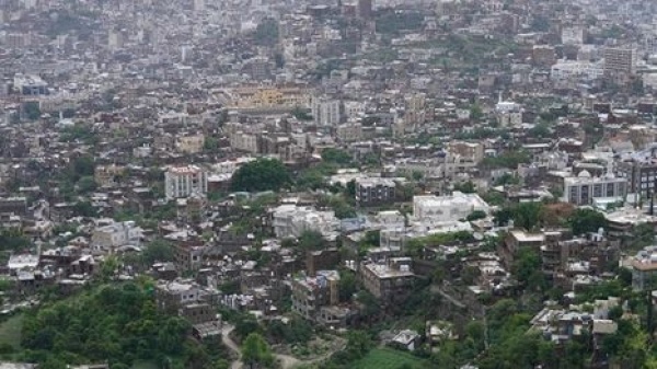 تصعيد في تعز الجيش اليمني يعلن إحباط هجمات حوثية وإسقاط طائرة مسيرة تصعيد في تعز الجيش اليمني يعلن إحباط هجمات حوثية وإسقاط طائرة مسيرة