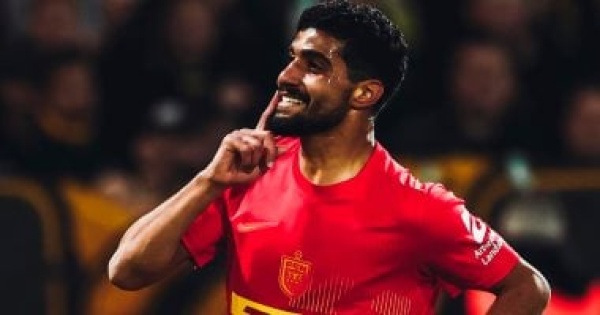 الأهلي يفاوض نوشيلاند لضم إبراهيم عادل لخلافة تريزيجيه الأهلي يفاوض نوشيلاند لضم إبراهيم عادل لخلافة تريزيجيه