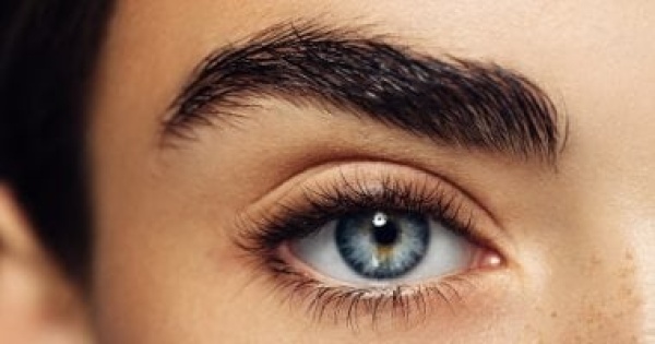8 خطوات لحواجب كثيفة وصحية مش هتحتاجى مايكروبليدنج 8 خطوات لحواجب كثيفة وصحية مش هتحتاجى مايكروبليدنج