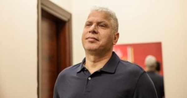 شاهد الظهور الأول لـ وائل جمعة داخل النادي الأهلي