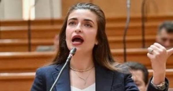 نائبة من صفوف المعارضة توجه تحية لوزير المالية قدم أفكار ا مختلفة