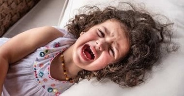 نوبات الغضب عند الأطفال 7 طرق لاحتواء طفلك دون عقاب أو صراخ نوبات الغضب عند الأطفال 7 طرق لاحتواء طفلك دون عقاب أو صراخ