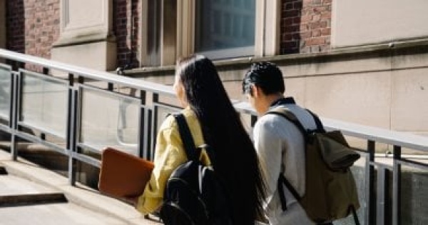 7 حاجات لازم تكون فى شنطة الجامعة عشان يومك يعدى بهدوء 7 حاجات لازم تكون فى شنطة الجامعة عشان يومك يعدى بهدوء