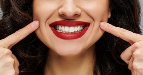 ابتسامتك لها بصمة خاصة اعرفى نوعها وحيل المكياج لإبراز جمالها