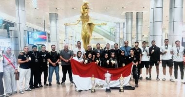 استقبال رسمى لبعثة الكاراتيه بعد التتويج بلقب البطولة الأفريقية استقبال رسمى لبعثة الكاراتيه بعد التتويج بلقب البطولة الأفريقية