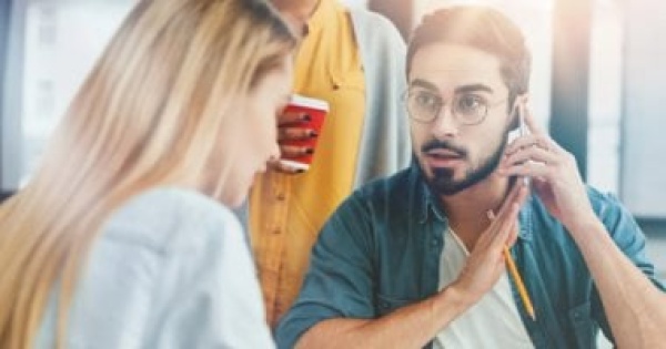 كلام اجتماعات 5 عبارات رنانة فى بيئة العمل تبدو ذكية لكنها بلا معنى