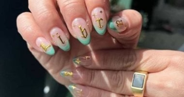 6 رسوم أظافر مميزة لامرأة الميزان احتفلي بأيام برجك بطريقة مبتكرة 6 رسوم أظافر مميزة لامرأة الميزان احتفلي بأيام برجك بطريقة مبتكرة