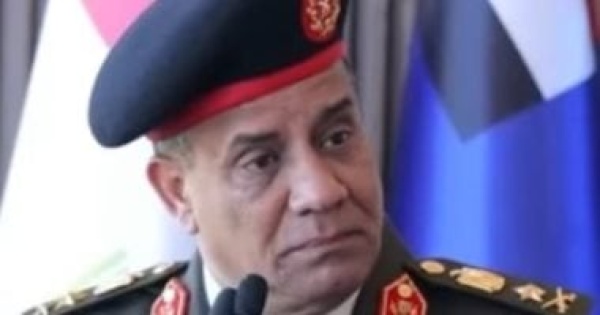 الفريق أشرف سالم زاهر ينيب قادة الجيوش الميدانية والمناطق العسكرية لوضع أكاليل الزهور على قبر الجندى المجهول الفريق أشرف سالم زاهر ينيب قادة الجيوش الميدانية والمناطق العسكرية لوضع أكاليل الزهور على قبر الجندى المجهول