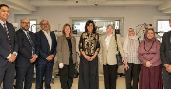 نبيلة مكرم مؤسسة مرسال نموذج ملهم في تحويل الاستغاثات إلى صروح طبية
