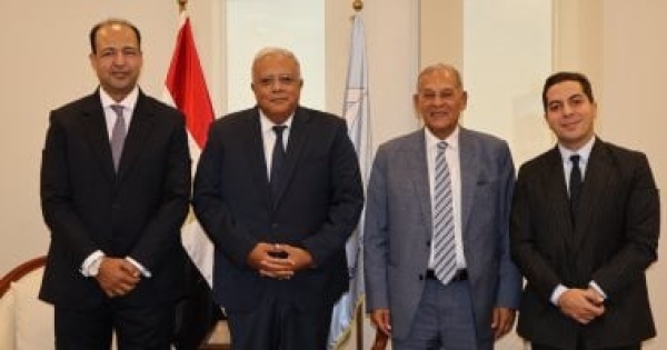 الدكتور حاتم العبد يتسلم مهام منصب الأمين العام للمجلس القومي لحقوق الإنسان الدكتور حاتم العبد يتسلم مهام منصب الأمين العام للمجلس القومي لحقوق الإنسان