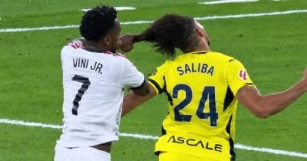5 وقائع لشد الشعر تشعل الجدل في الملاعب من جافي إلى طرد فينيسيوس