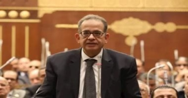 برلمانية الوفد بالشيوخ تطالب بتقييم شامل لأداء بنك الاستثمار القومى برلمانية الوفد بالشيوخ تطالب بتقييم شامل لأداء بنك الاستثمار القومى