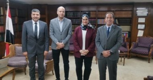 القومى لحقوق الإنسان يستكمل استعداداته للمشاركة فى معرض القاهرة الدولى للكتاب