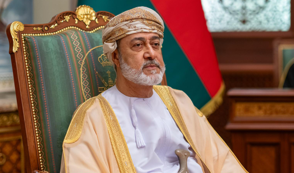 سلطان ع مان نؤكد التزامنا بحرية الملاحة وسلامتها في مضيق هرمز
