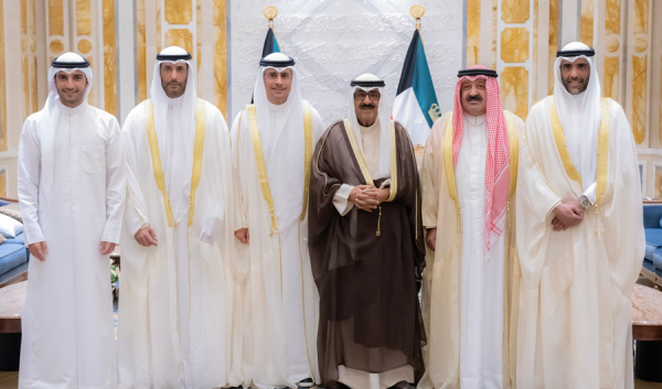 سمو الأمير يهنئ نادي الكويت بحصوله على كأس التحدي الآسيوي