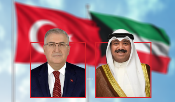 وزير الدفاع يبحث مع نظيره التركي سبل دعم وتطوير التعاون الثنائي