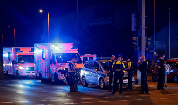 برلين قتيل و16 جريحا بحادث دهس قرب تجمع لاحتفالات المثليين برلين قتيل و16 جريحا بحادث دهس قرب تجمع لاحتفالات المثليين