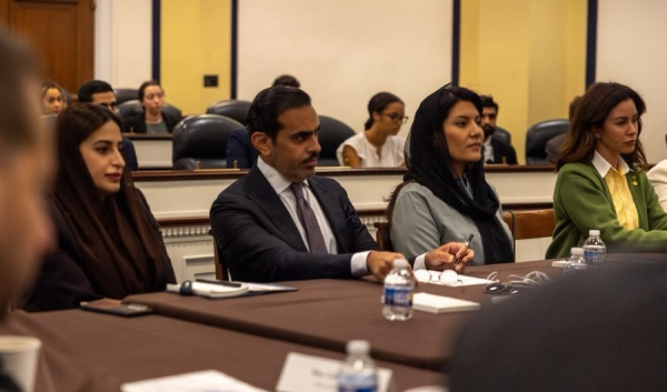 سفيرتنا بواشنطن تشارك في الاجتماع الخليجي الأردني مع أعضاء في مجلس النواب الأمريكي سفيرتنا بواشنطن تشارك في الاجتماع الخليجي الأردني مع أعضاء في مجلس النواب الأمريكي
