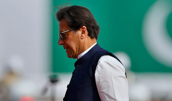 المحكمة العليا في باكستان تأمر بنقل عمران خان من السجن إلى المستشفى المحكمة العليا في باكستان تأمر بنقل عمران خان من السجن إلى المستشفى