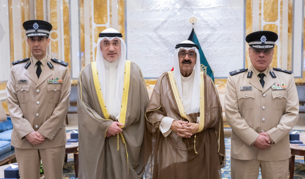 سمو الأمير يستقبل النائب الأول والوكيلين المساعدين بوزارة الداخلية سمو الأمير يستقبل النائب الأول والوكيلين المساعدين بوزارة الداخلية