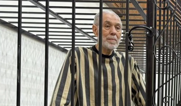 الح كم بالمؤبد على مفتي النظام السوري المخلوع أحمد حسون الح كم بالمؤبد على مفتي النظام السوري المخلوع أحمد حسون