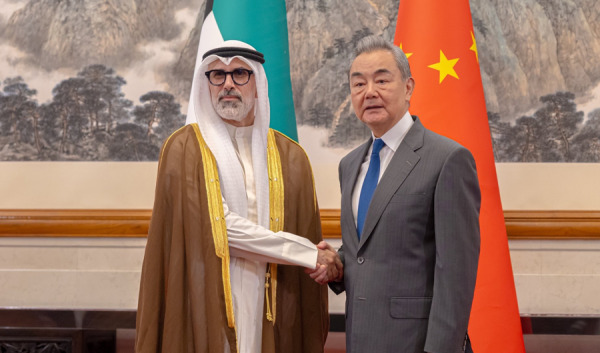 وزيرا الخارجية الكويتي والصيني تطوير الشراكة الاستراتيجية والارتقاء بالعلاقات الثنائية وزيرا الخارجية الكويتي والصيني تطوير الشراكة الاستراتيجية والارتقاء بالعلاقات الثنائية