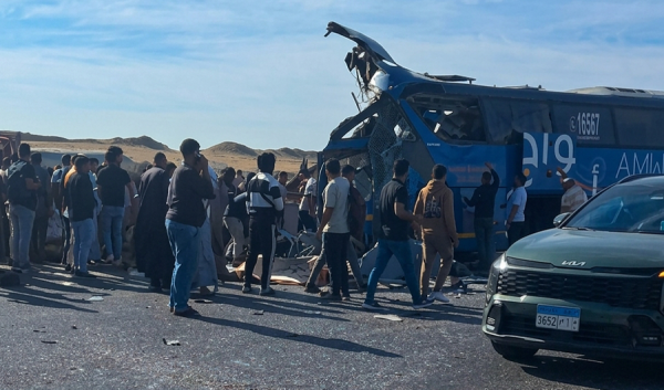 مصر وفاة 13 شخصا وإصابة 34 آخرين في حادث على طريق القاهرة أسيوط مصر وفاة 13 شخصا وإصابة 34 آخرين في حادث على طريق القاهرة أسيوط