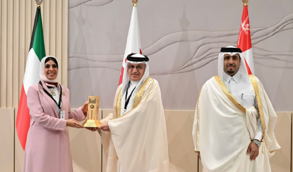 الفتوى والتشريع تحصد جائزة التميز للأعضاء الفنيين بإدارات التشريع الخليجية الفتوى والتشريع تحصد جائزة التميز للأعضاء الفنيين بإدارات التشريع الخليجية