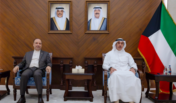 الكويت تستدعي سفير إيران وتسل مه مذكرة احتجاج على بيان السفارة الكويت تستدعي سفير إيران وتسل مه مذكرة احتجاج على بيان السفارة