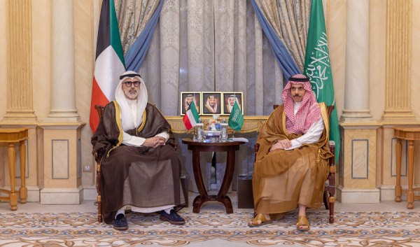 وزير الخارجية يجد د من الرياض تضامن الكويت المطلق مع السعودية وزير الخارجية يجد د من الرياض تضامن الكويت المطلق مع السعودية