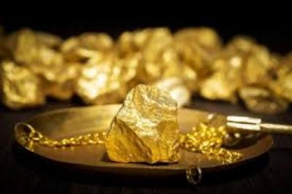 الذهب يتراجع متجها نحو ثالث خسارة أسبوعية مع صعود الدولار