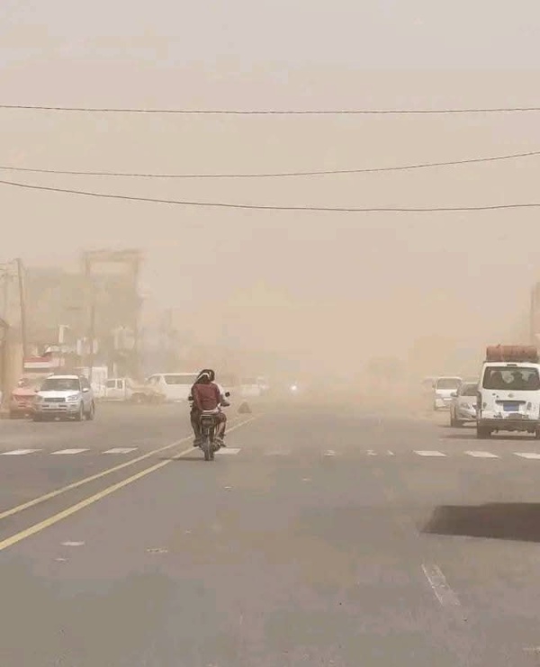 الأرصاد ينبه من موجة غبار واسعة الانتشار تتأثر بها عدد من المحافظات اليمنية الأرصاد ينبه من موجة غبار واسعة الانتشار تتأثر بها عدد من المحافظات اليمنية