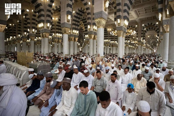 أمام المسجد النبوي تقوى الله مفتاح السعادة وأساس كل خير