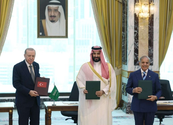 عاجل اتفاقية مكة للدفاع المشترك تهدف لتعزيز الردع الجماعي في مواجهة أي عمل عدواني عاجل اتفاقية مكة للدفاع المشترك تهدف لتعزيز الردع الجماعي في مواجهة أي عمل عدواني