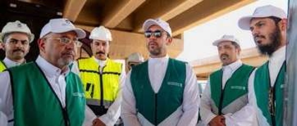 الدلامي يتفقد الطرق في حائل والقصيم لمتابعة سير العمل الدلامي يتفقد الطرق في حائل والقصيم لمتابعة سير العمل