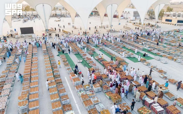 بأكثر من نصف مليون طن تمور القصيم تغزو الأسواق العالمية صور بأكثر من نصف مليون طن تمور القصيم تغزو الأسواق العالمية صور