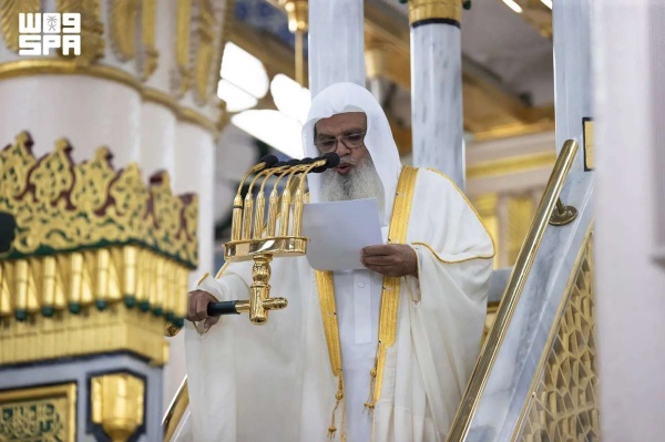بالصور والفيديو تفاصيل خطبة الجمعة من المسجد النبوي بالصور والفيديو تفاصيل خطبة الجمعة من المسجد النبوي