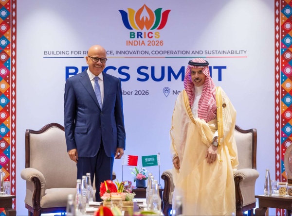 وزير الخارجية يبحث مع نظيريه البحريني والهندي الأوضاع الإقليمية ومع رئيس وزراء فيتنام التعاون الاقتصادي