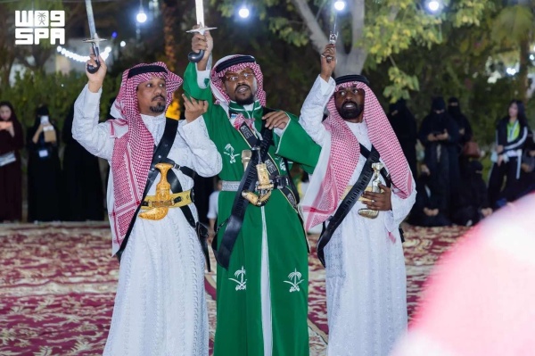 محتوى معرفي ومعارض مصورة وبطولة للتنس في احتفالات مركز الملك سلمان الاجتماعي بـ اليوم الوطني محتوى معرفي ومعارض مصورة وبطولة للتنس في احتفالات مركز الملك سلمان الاجتماعي بـ اليوم الوطني