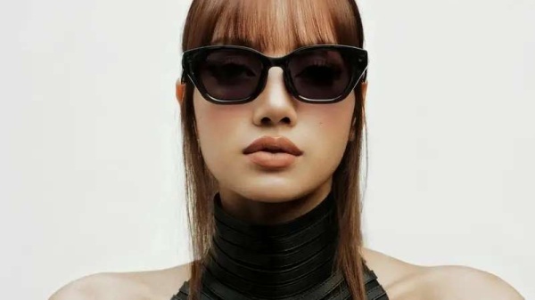 بسعر يعادل 1500ريال نظارات ذكية لـ ميتا بتصميم نجمة k pop ليزا بسعر يعادل 1500ريال نظارات ذكية لـ ميتا بتصميم نجمة k pop ليزا