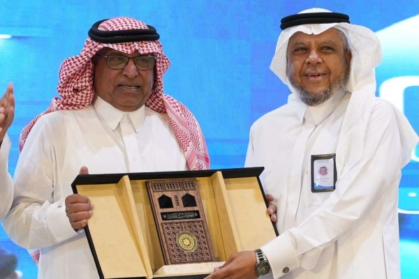 في لقاء نظ مته جمعية مسار احتفاء بيوم المعلم معالي د بكري عساس المعلم هو صانع الأثر الإنساني وبوصلة التمكين لجيل رؤية 2030 في لقاء نظ مته جمعية مسار احتفاء بيوم المعلم معالي د بكري عساس المعلم هو صانع الأثر الإنساني وبوصلة التمكين لجيل رؤية 2030
