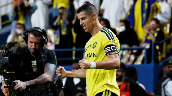 كريستيانو يقترب من الهدف رقم ألف ويقود النصر للفوز على الدرعية