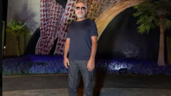 شاهد فضل شاكر يستعد لحفله الأول بالرياض شاهد فضل شاكر يستعد لحفله الأول بالرياض