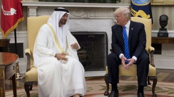 ترامب وبن زايد يبحثان تطورات الشرق الأوسط وسط تصاعد التوتر مع إيران