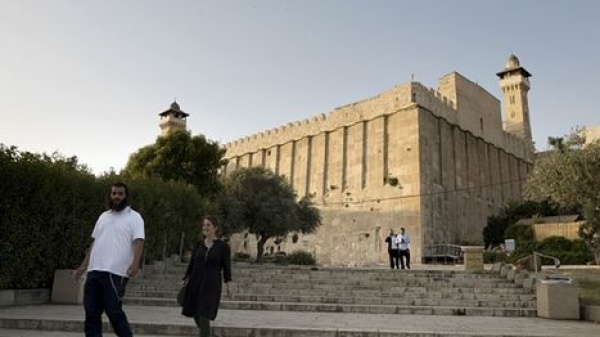 خارجية فلسطين لـ عربي21 السيادة في الحرم الإبراهيمي فلسطينية وسموتريتش يريد إشعال المنطقة خارجية فلسطين لـ عربي21 السيادة في الحرم الإبراهيمي فلسطينية وسموتريتش يريد إشعال المنطقة