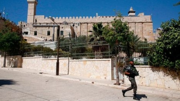 سموتريتش يجر د الفلسطينيين من صلاحيات إدارة الحرم الإبراهيمي في الخليل سموتريتش يجر د الفلسطينيين من صلاحيات إدارة الحرم الإبراهيمي في الخليل
